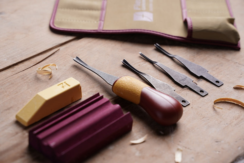SK130 5 pièces. Ensemble Lin et Gravure en Relief™
