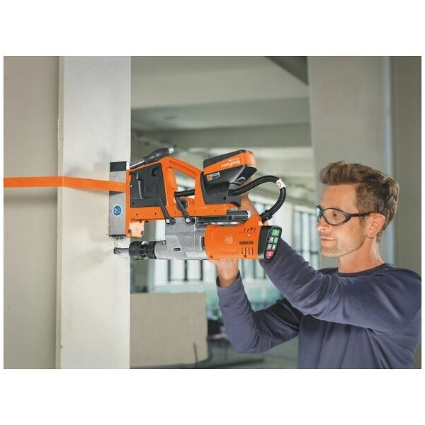 Perceuse universelle sans fil avec base magnétique pour forets à carottage jusqu'à 35 mm, AKBU 35 PMQW AS 
