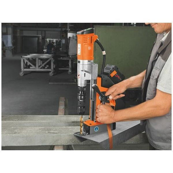 Perceuse universelle sans fil avec foret à noyau magnétique jusqu'à 35 mm, avec kit utilisateur, AKBU 35 PMQW 18 V AS Construction-Site 1x 12 Ah, queue Weldon 3/4 po / HSS NOVA 50 